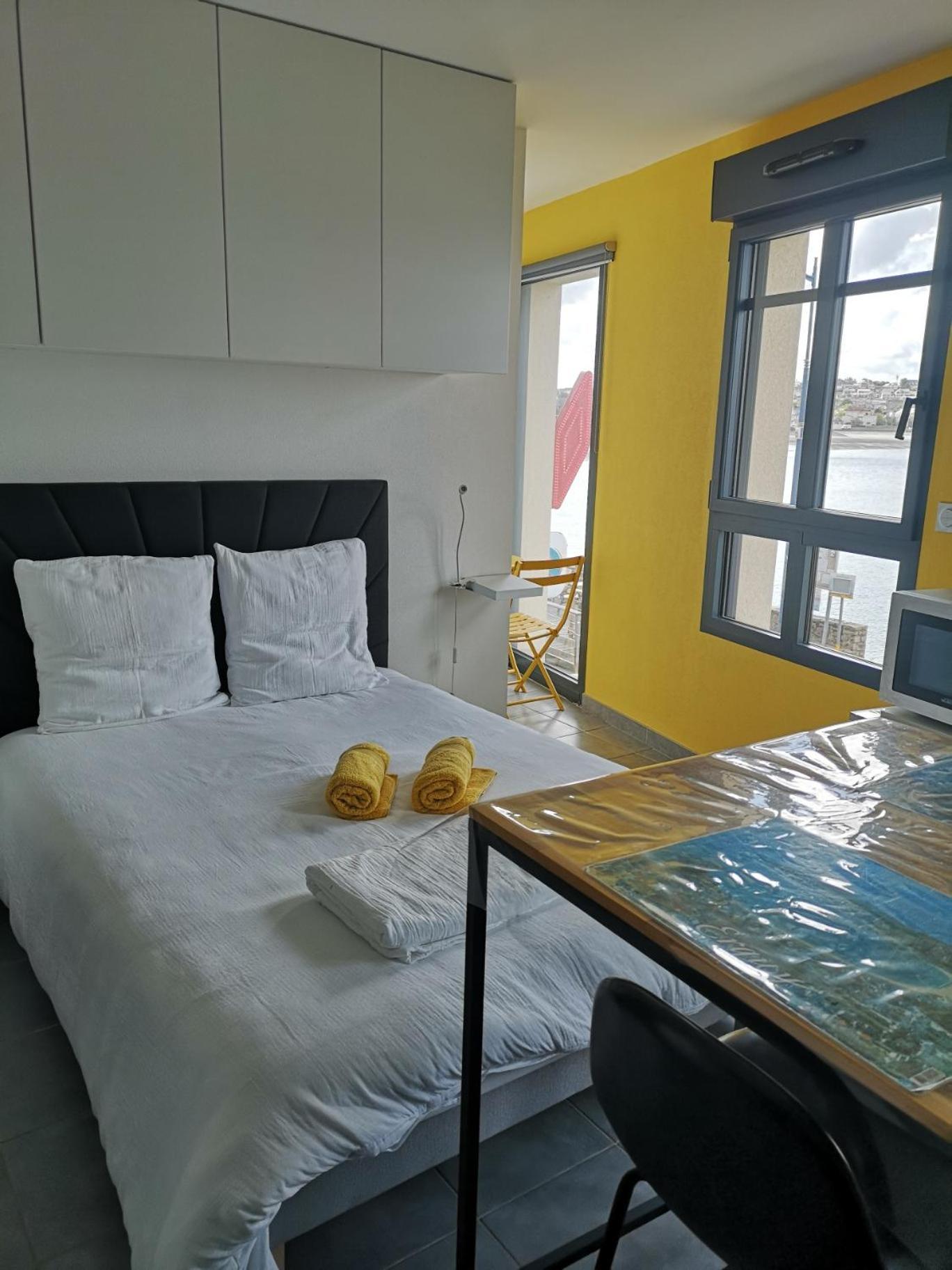 Appartement Devant La Mer Erquy Bagian luar foto